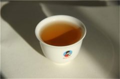 黑茶：一半是茶，一半是药