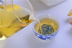 雾里青茶