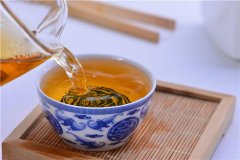 月光白是普洱茶还是白茶？全面解析月光白！